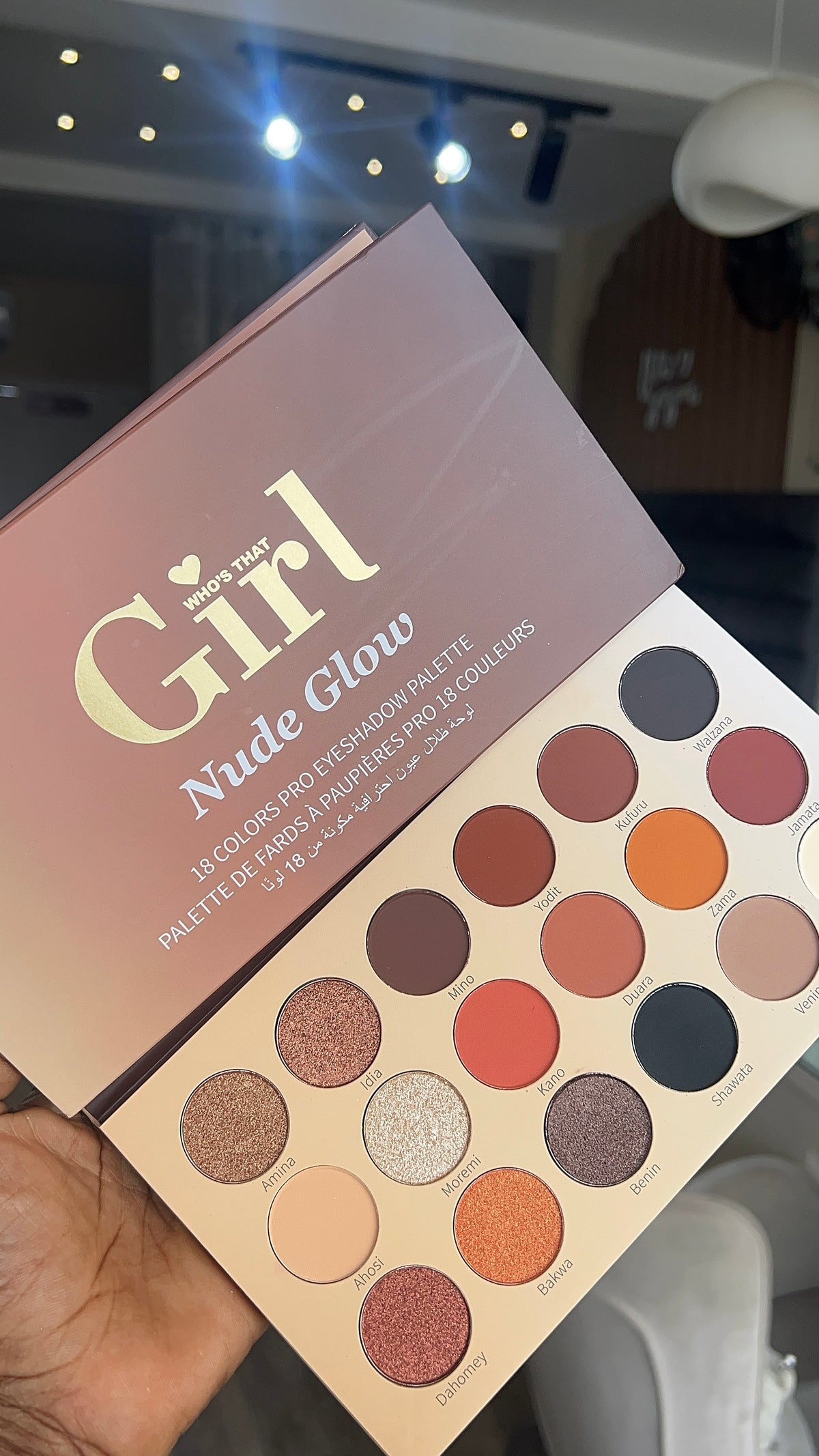 Who’s that girl nude glow eyeshadow