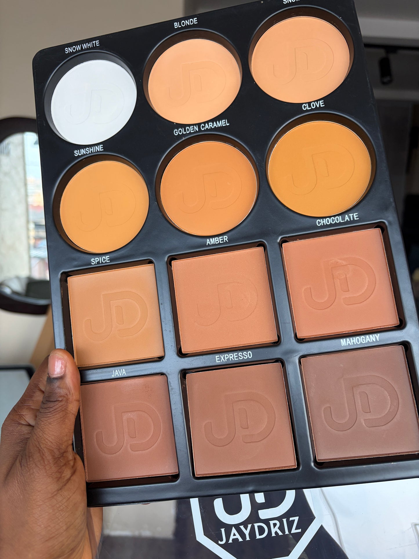Jaydriz powder palette