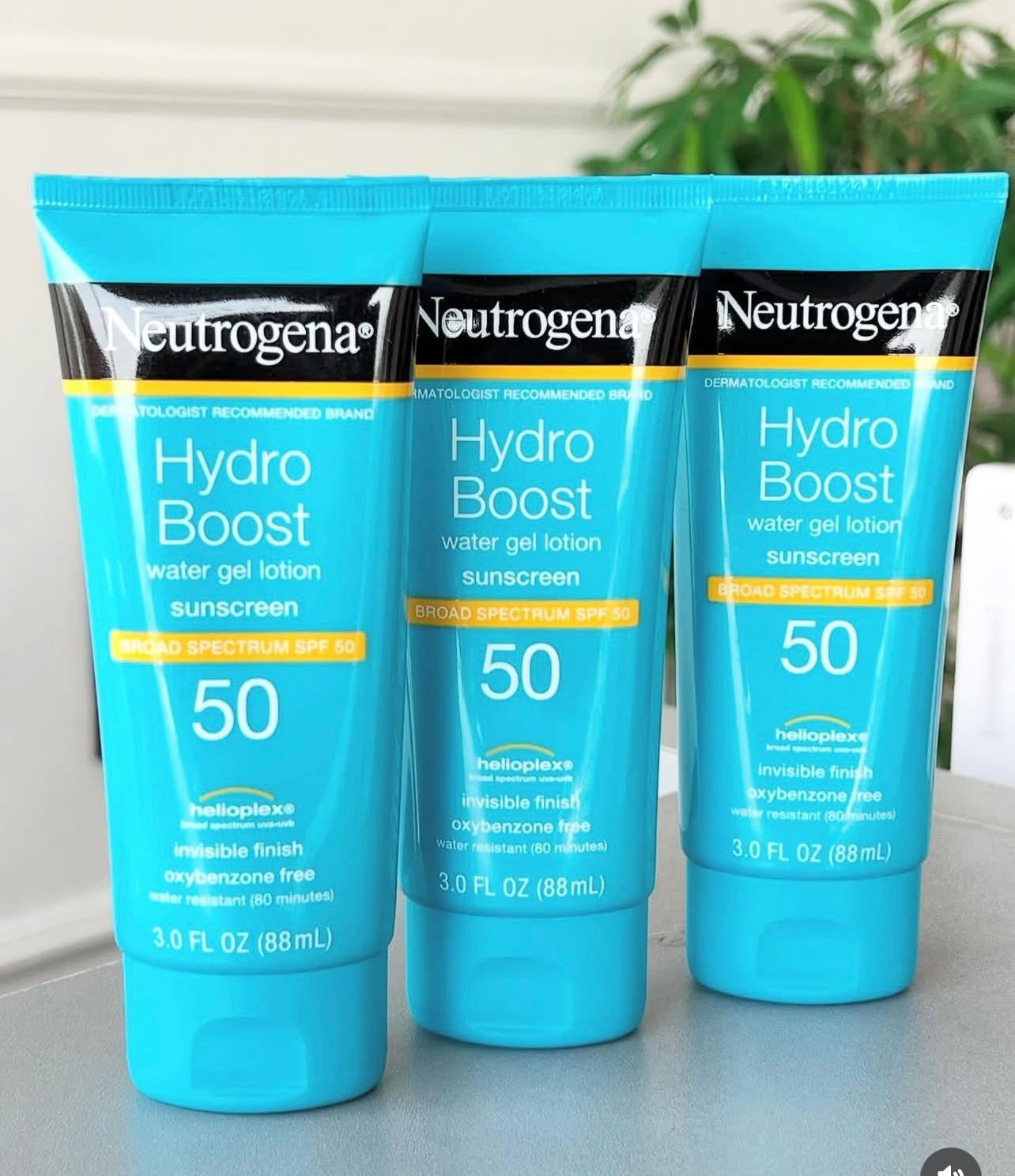 NEUTROGENA HYDRO BOOST WATER GEL SUNSCREEN LOTION SPF50