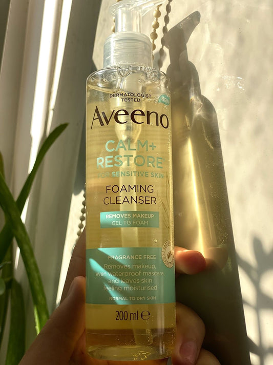 Aveeno Face CALM+RESTORE Foaming Cleanser